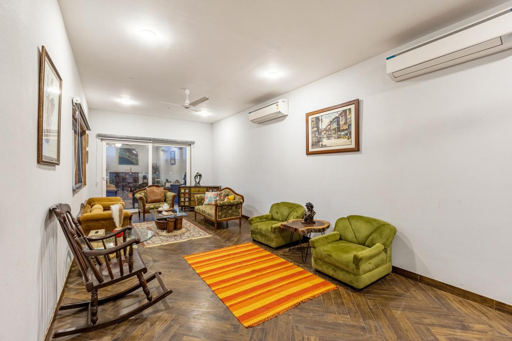 Villa Elivaas Hidden Oasis 4Bhk With Pool, Mud House & Container House Dhauj Esterno foto