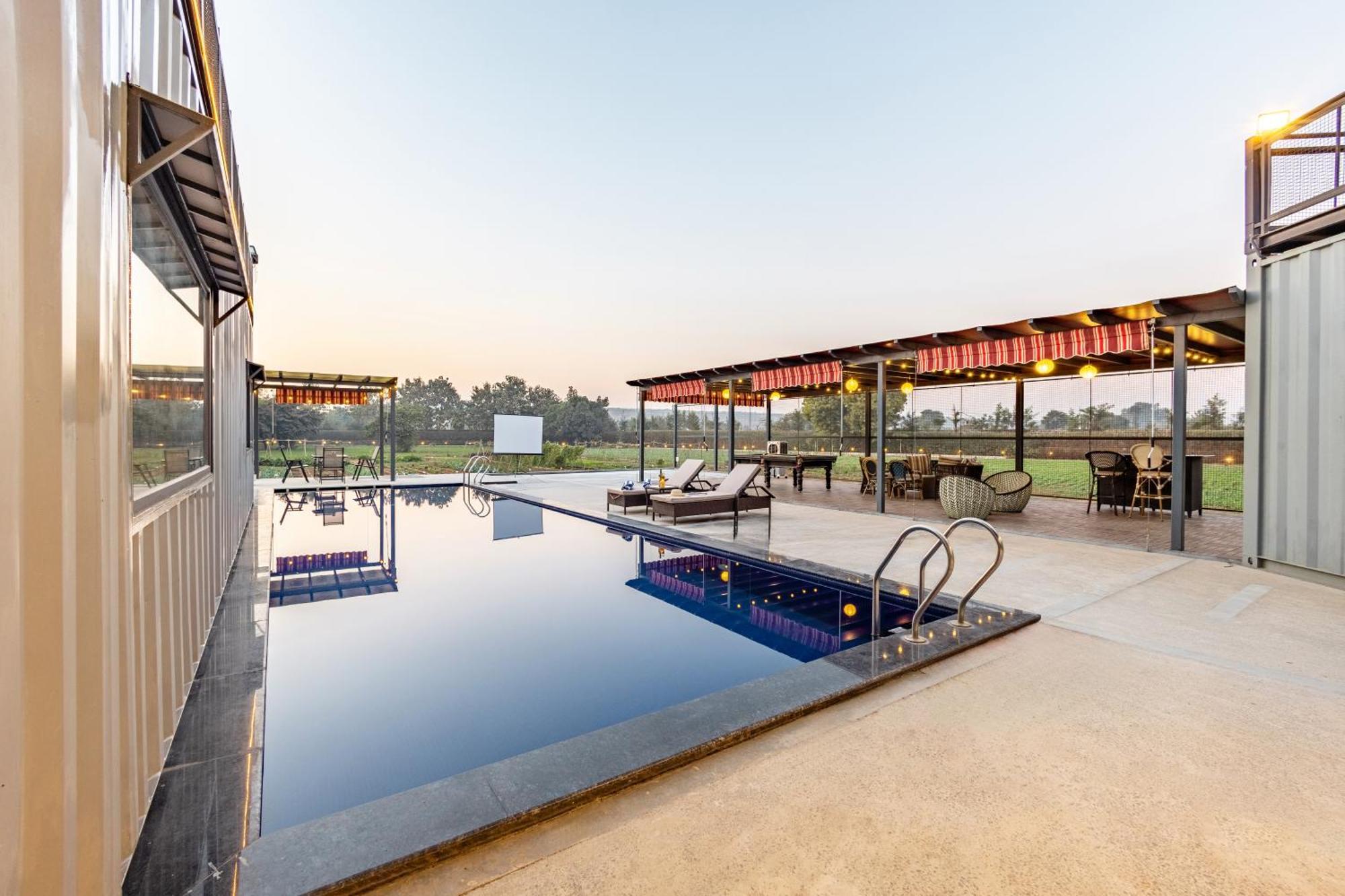 Villa Elivaas Hidden Oasis 4Bhk With Pool, Mud House & Container House Dhauj Esterno foto