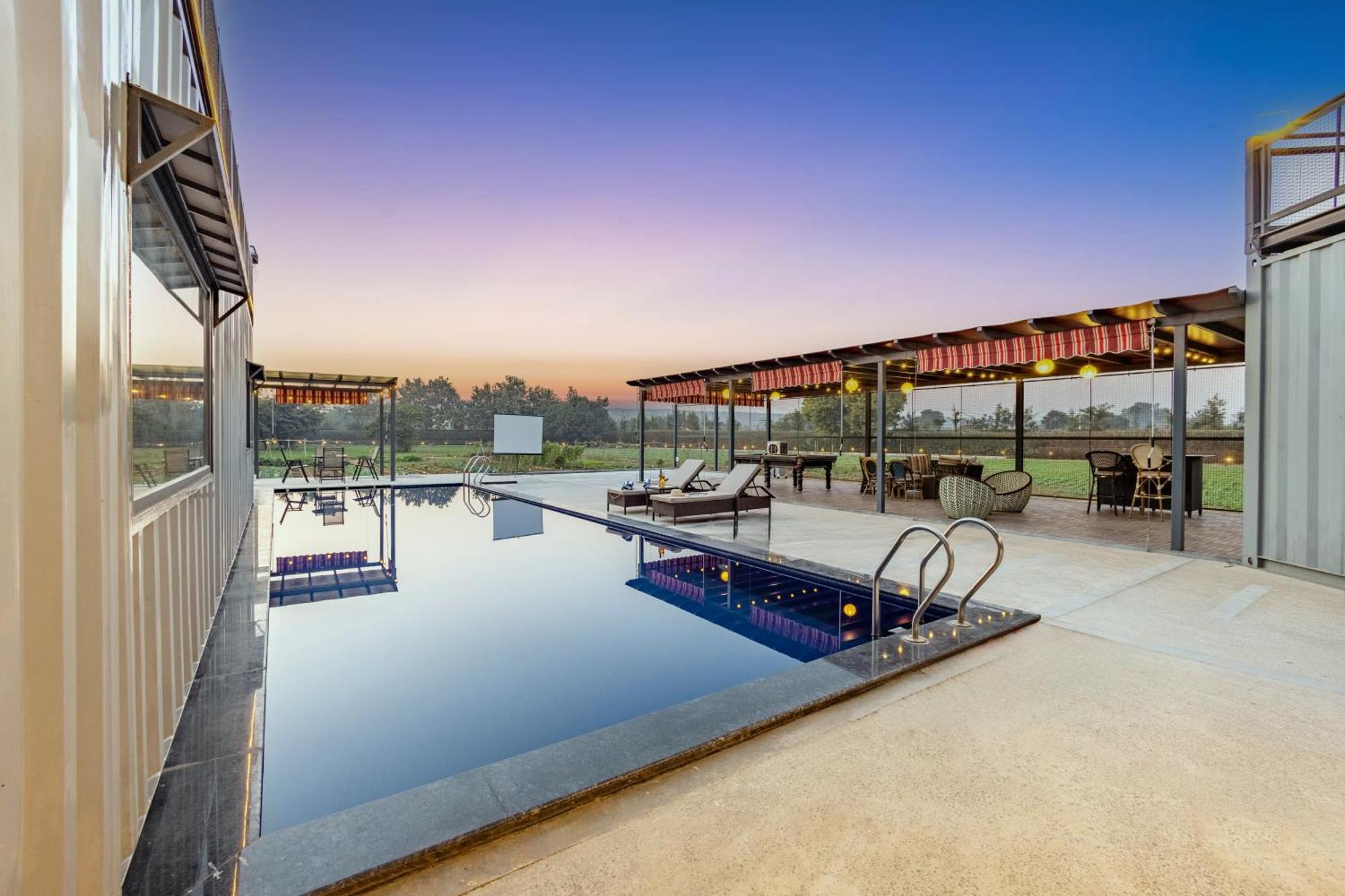 Villa Elivaas Hidden Oasis 4Bhk With Pool, Mud House & Container House Dhauj Esterno foto