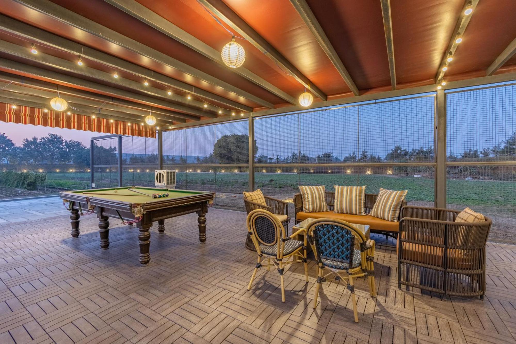 Villa Elivaas Hidden Oasis 4Bhk With Pool, Mud House & Container House Dhauj Esterno foto